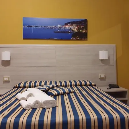 מלון Morandi 3*